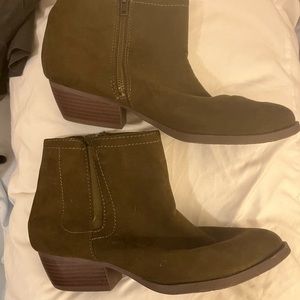 Dark brown ankle boots size 9 1/2